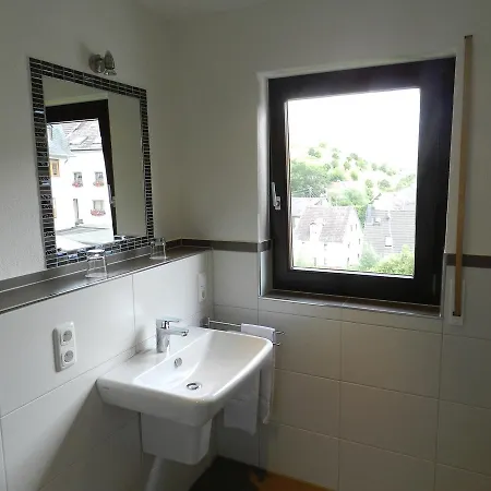 Hotel Weingut Stassen Oberheimbach