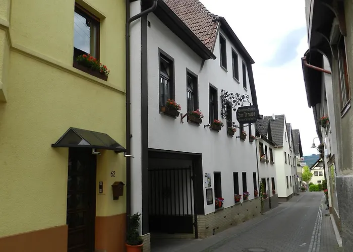 Weingut Stassen 酒店 *